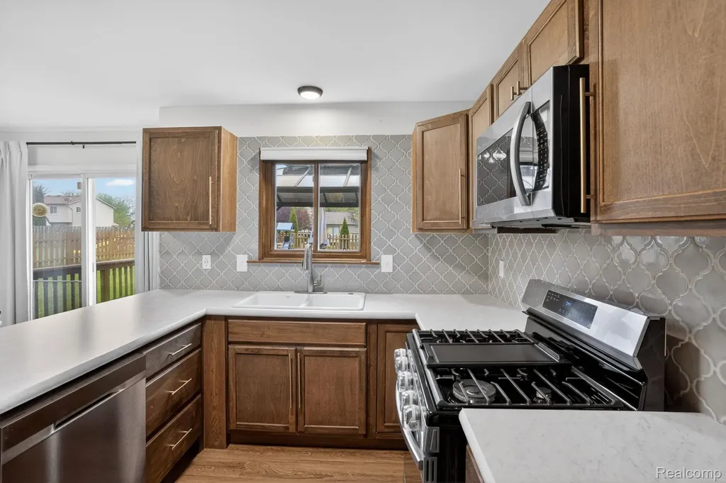 301 Lindenwood Drive Linden City MI 48451