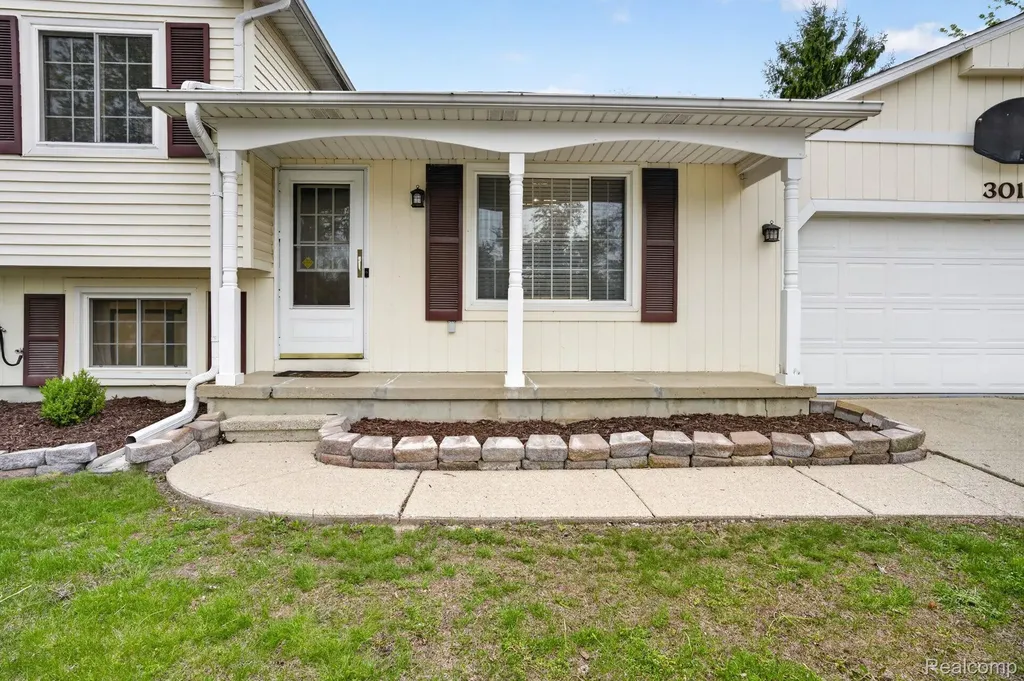 301 Lindenwood Drive Linden City MI 48451