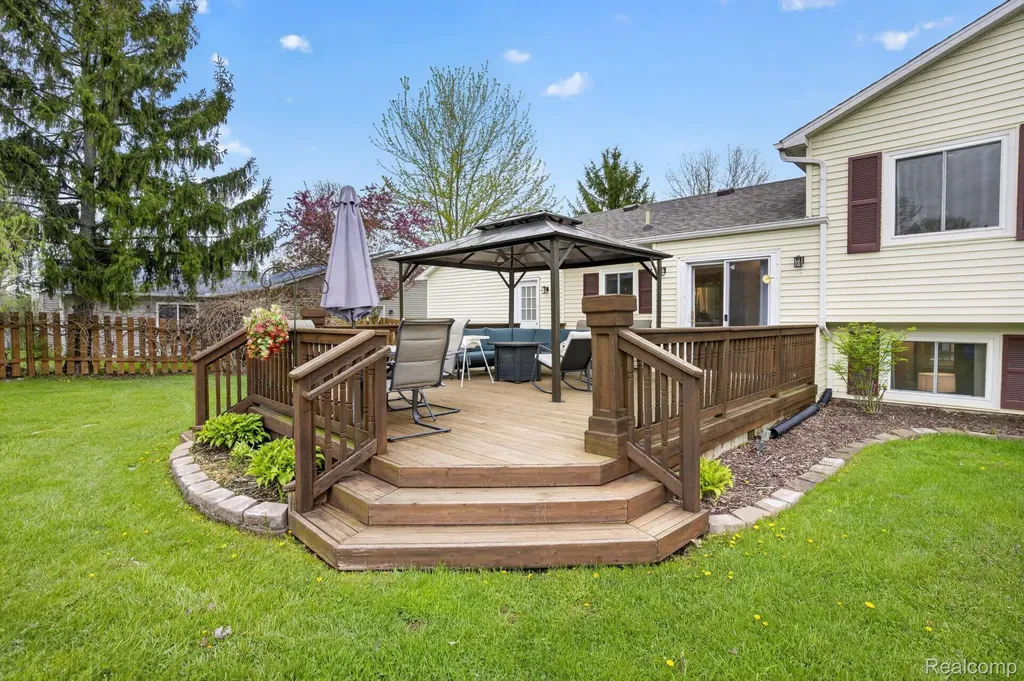 301 Lindenwood Drive Linden City MI 48451