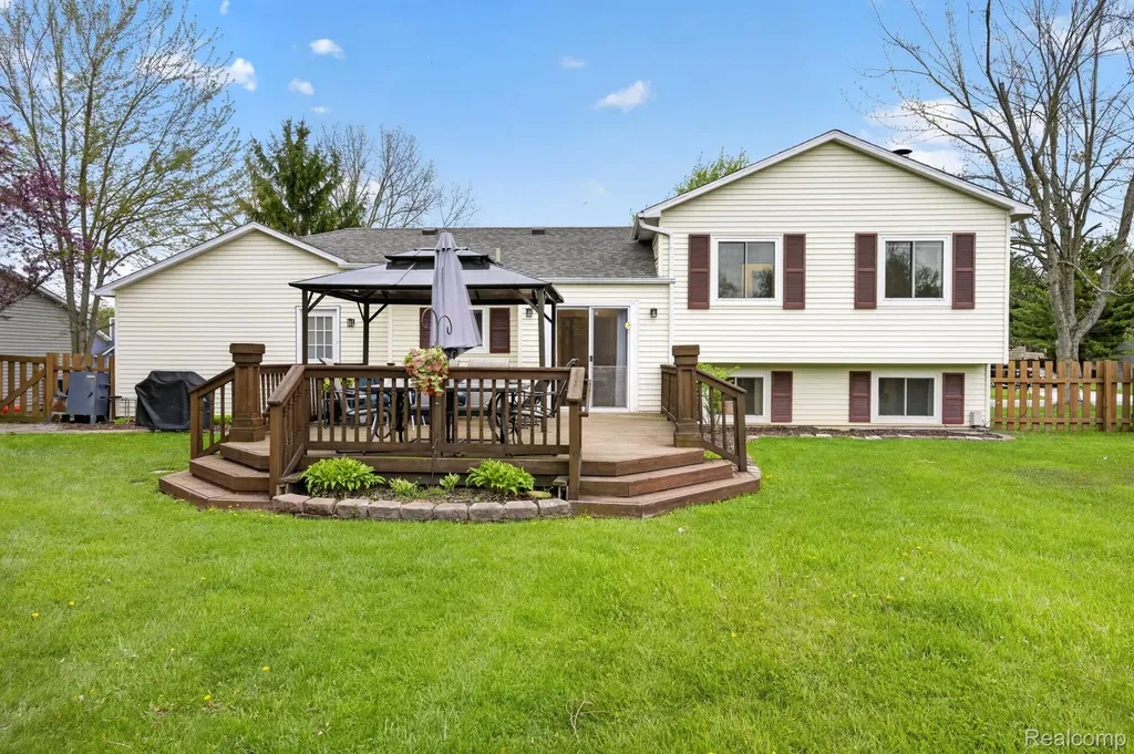 301 Lindenwood Drive Linden City MI 48451