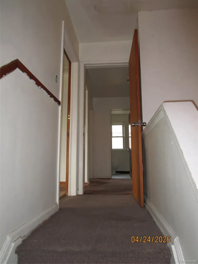 19500 Hoover Street Detroit City MI 48205
