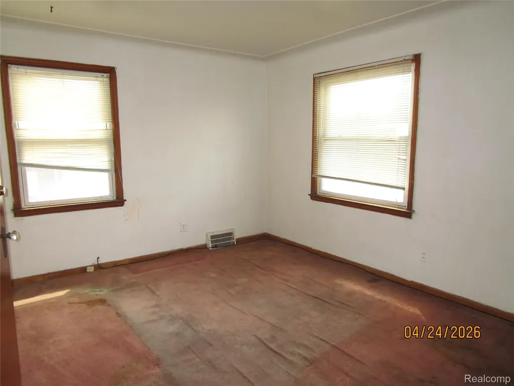 19500 Hoover Street Detroit City MI 48205