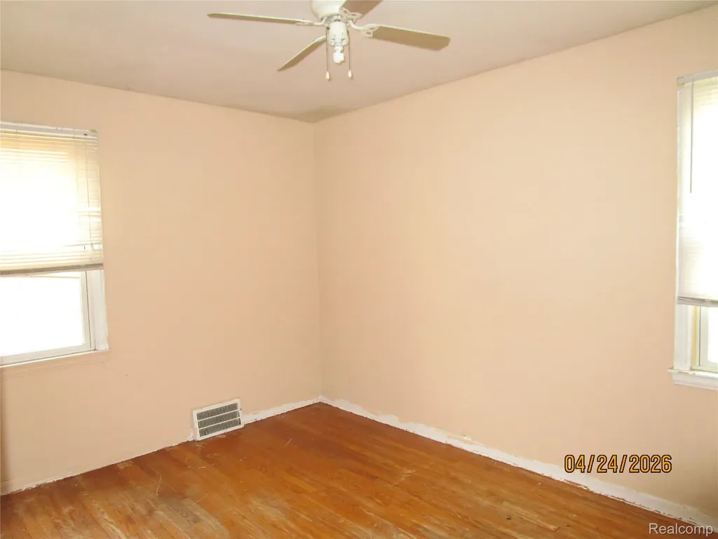 19500 Hoover Street Detroit City MI 48205