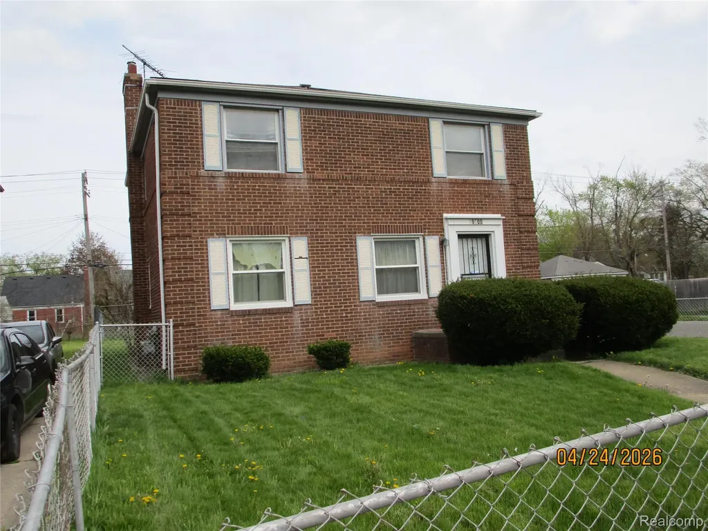 19500 Hoover Street Detroit City MI 48205