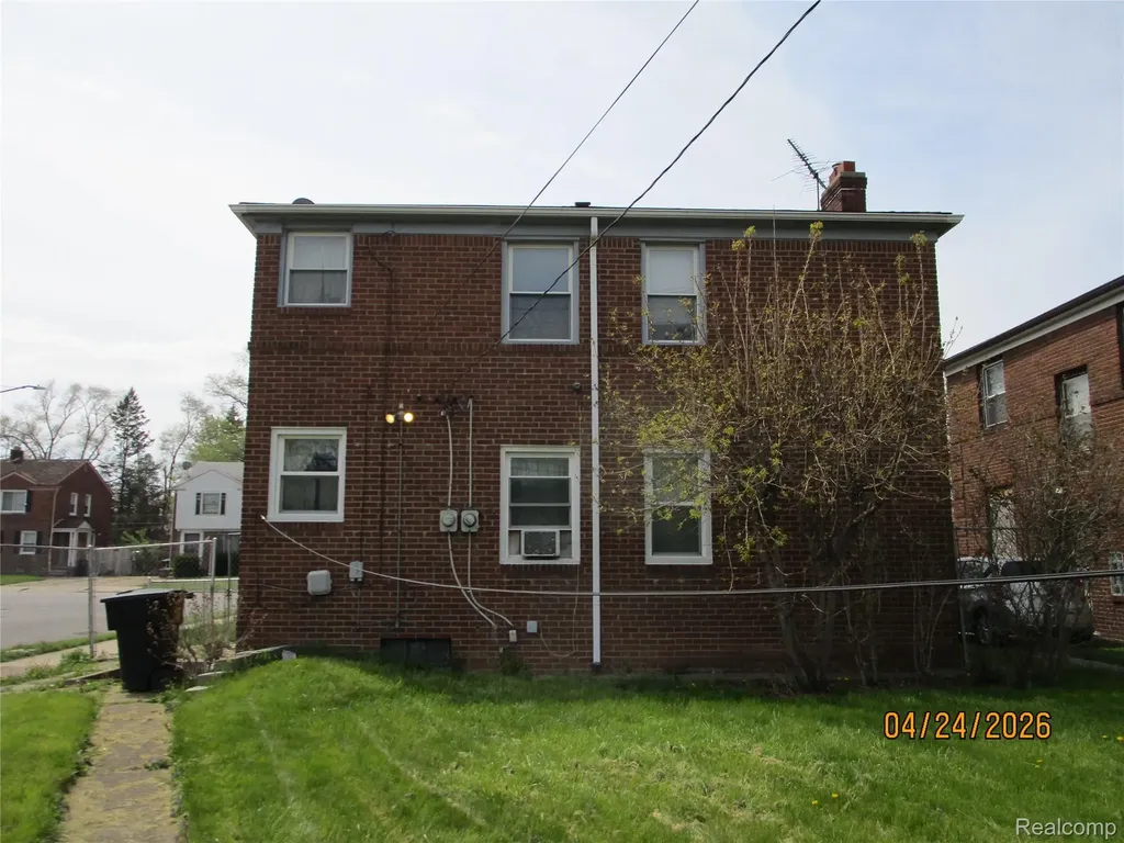 19500 Hoover Street Detroit City MI 48205
