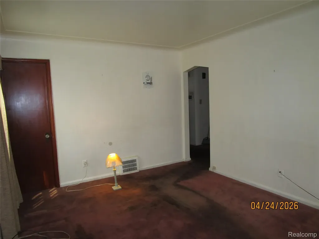 19500 Hoover Street Detroit City MI 48205