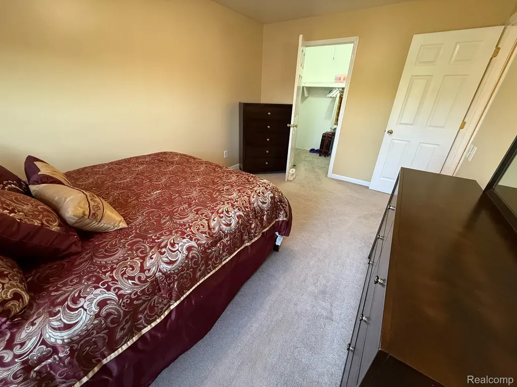 2761 Fox Hollow Court Orion Charter Township MI 48360