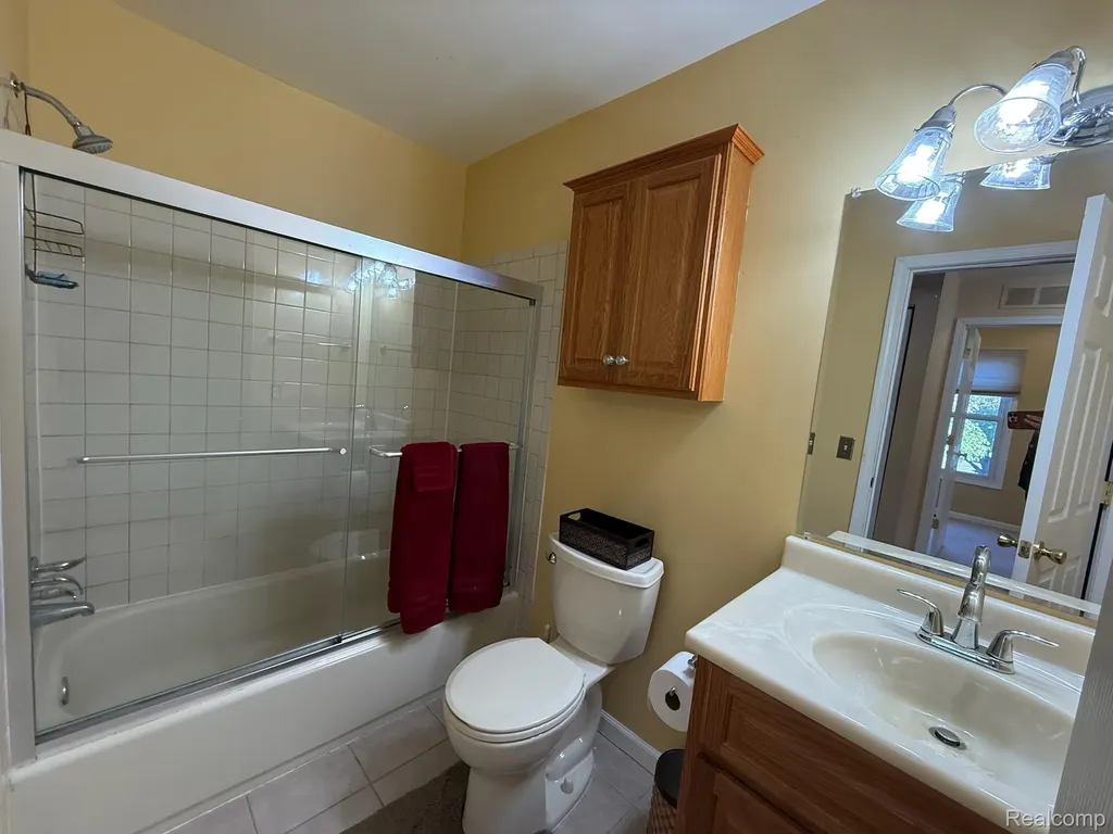 2761 Fox Hollow Court Orion Charter Township MI 48360