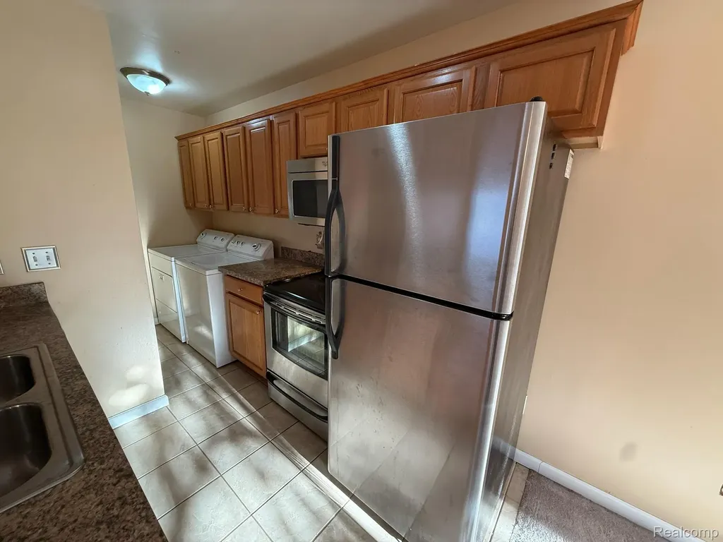 2761 Fox Hollow Court Orion Charter Township MI 48360