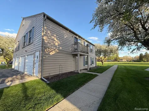2761 Fox Hollow Court Orion Charter Township MI 48360