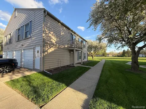 2761 Fox Hollow Court Orion Charter Township MI 48360
