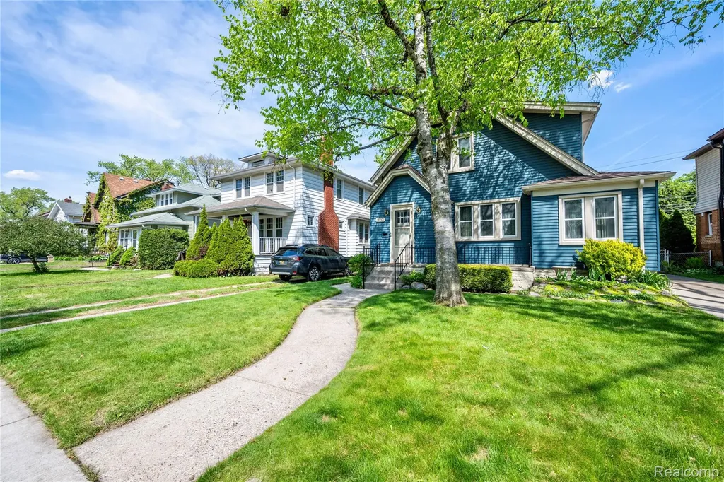1037 Longfellow Avenue Royal Oak City MI 48067