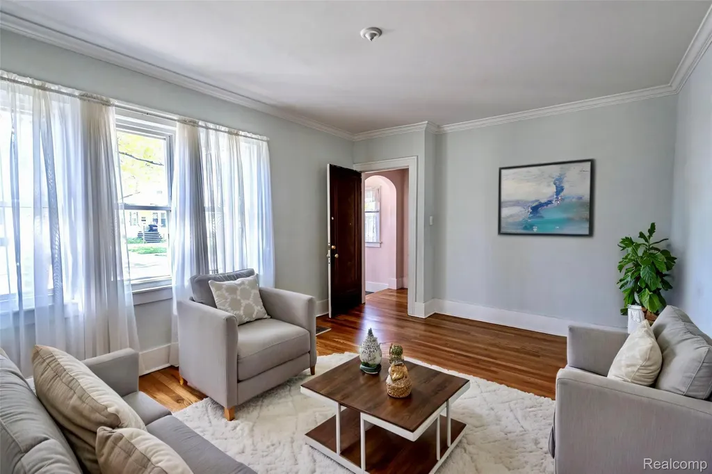 1037 Longfellow Avenue Royal Oak City MI 48067