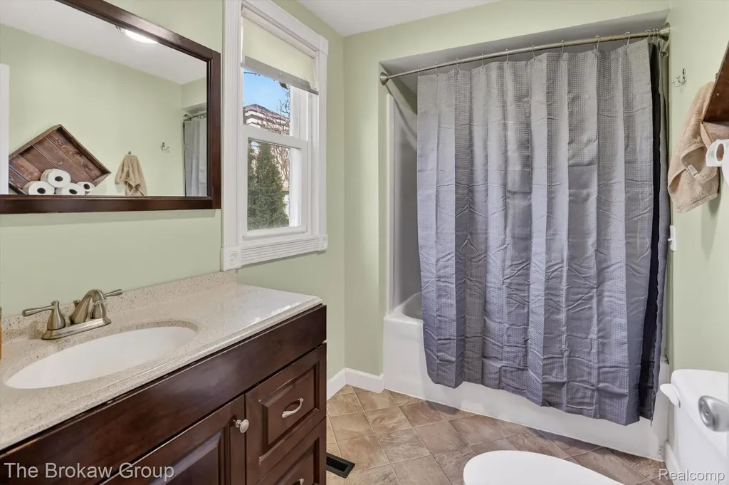 2095 Liberty Street Fairgrove Village MI 48733