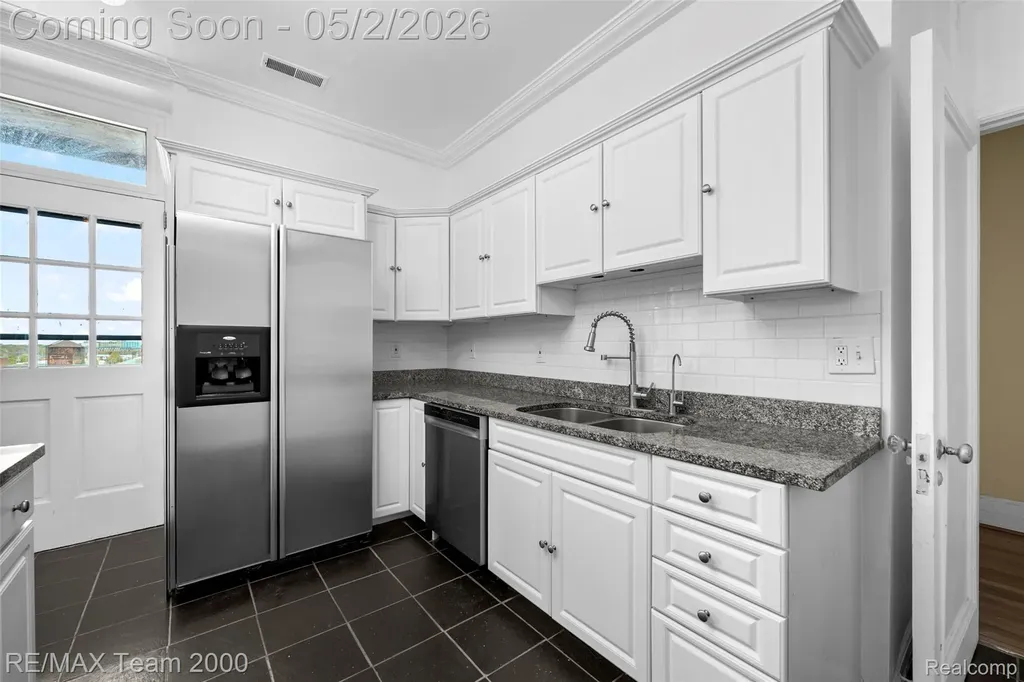 2900 E Jefferson Avenue Detroit City MI 48207