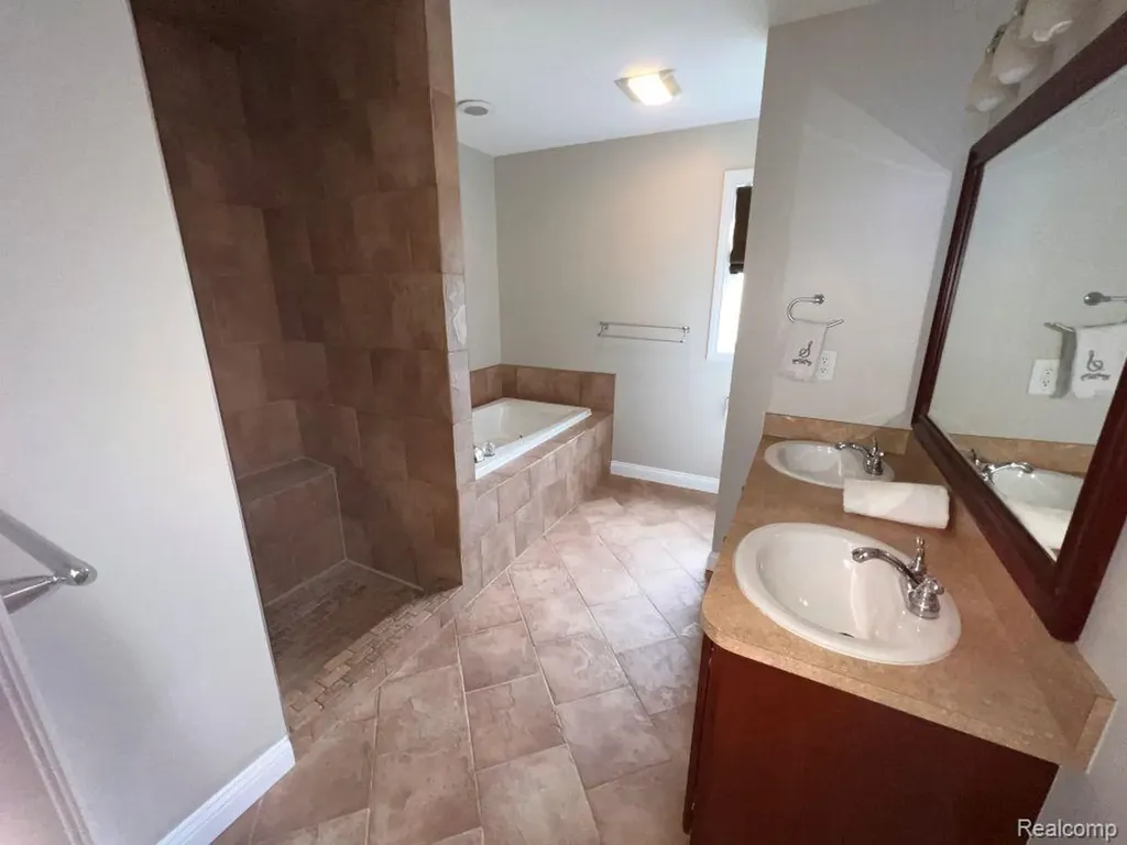 53 Highland Avenue Clawson City MI 48017