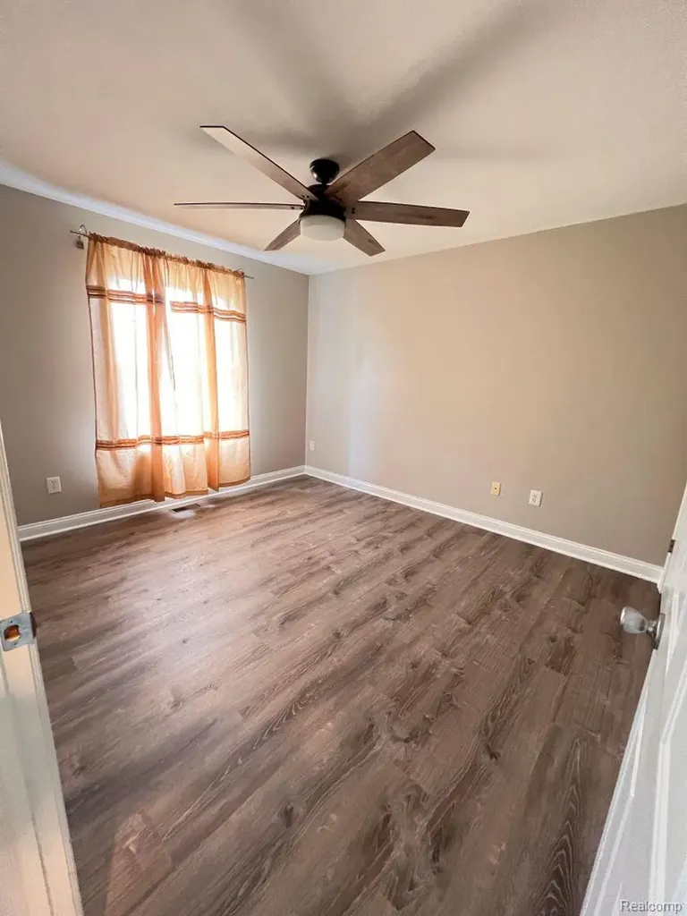53 Highland Avenue Clawson City MI 48017