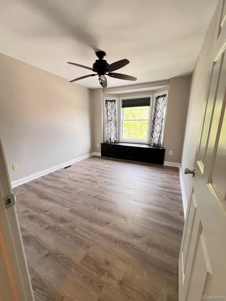 53 Highland Avenue Clawson City MI 48017