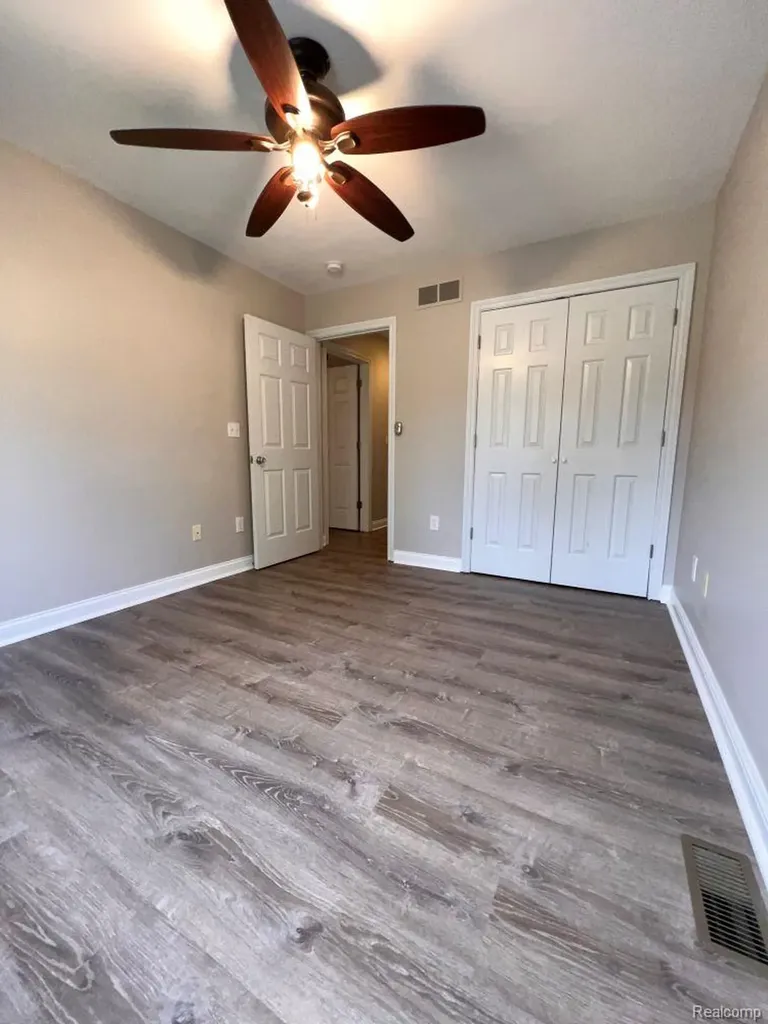 53 Highland Avenue Clawson City MI 48017