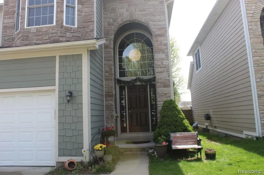 53 Highland Avenue Clawson City MI 48017