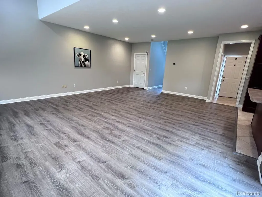 53 Highland Avenue Clawson City MI 48017