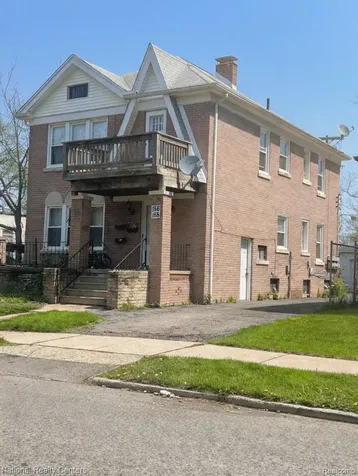 156 Mark Avenue Pontiac City MI 48341