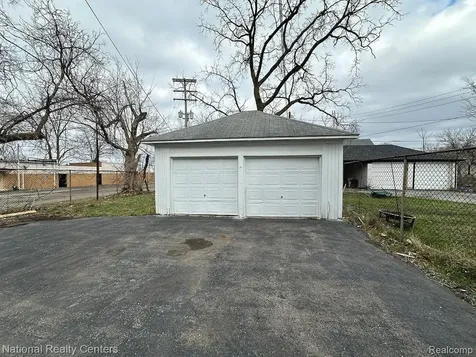 156 Mark Avenue Pontiac City MI 48341