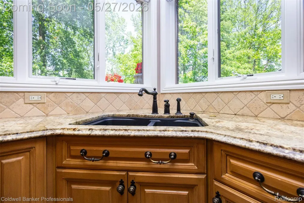 57177 Covington Drive Washington Township MI 48094