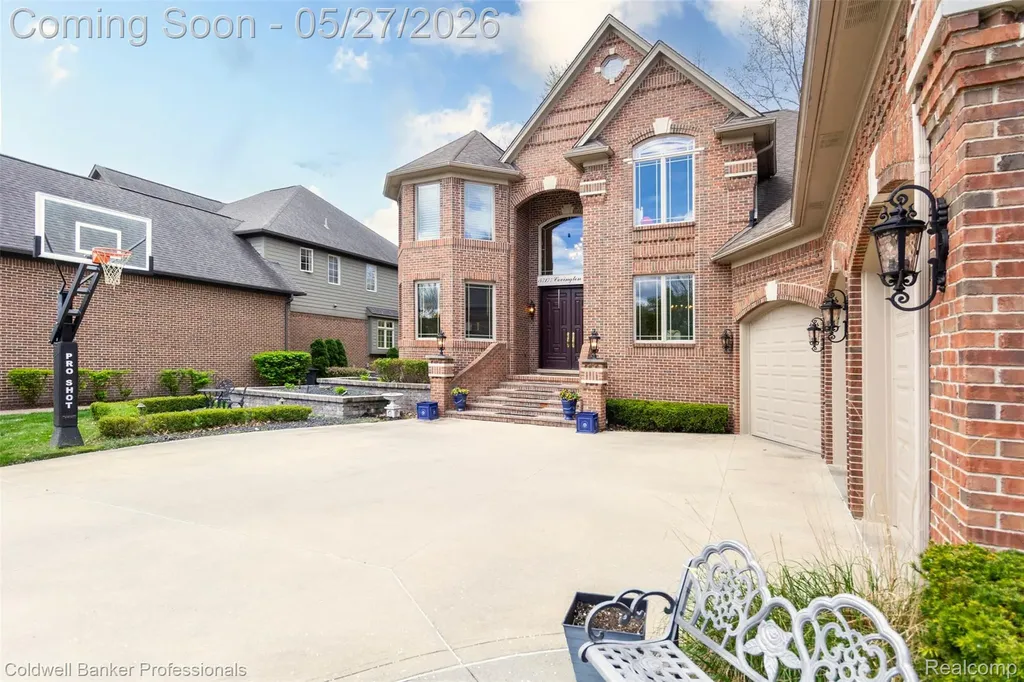 57177 Covington Drive Washington Township MI 48094