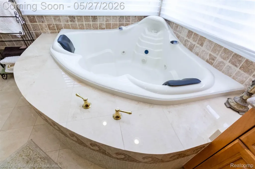 57177 Covington Drive Washington Township MI 48094
