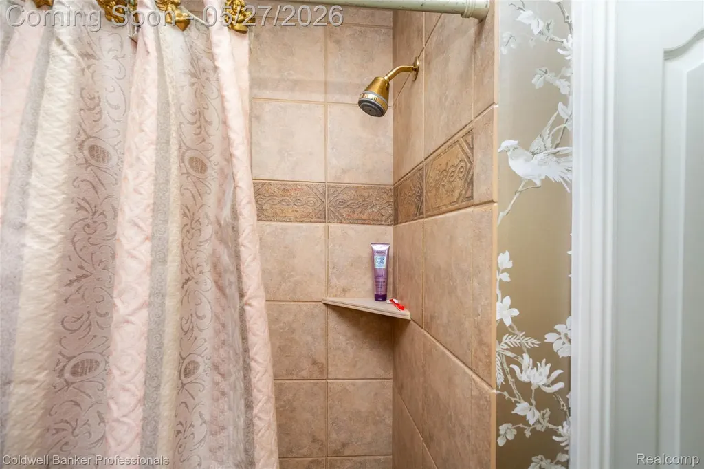 57177 Covington Drive Washington Township MI 48094