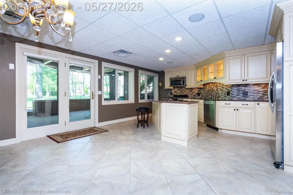57177 Covington Drive Washington Township MI 48094