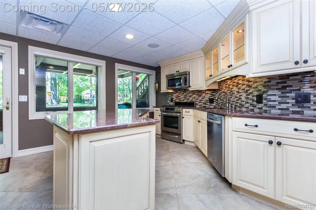 57177 Covington Drive Washington Township MI 48094