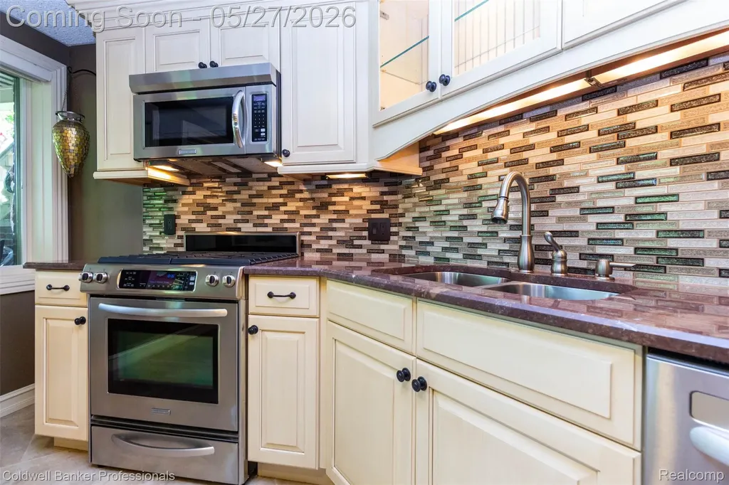 57177 Covington Drive Washington Township MI 48094