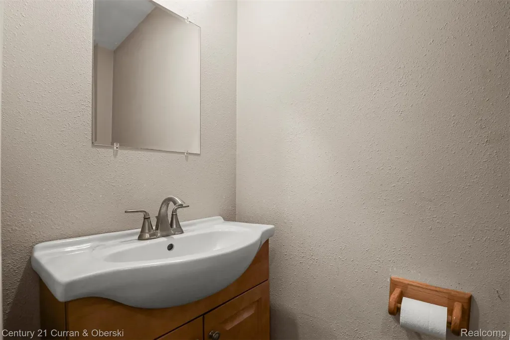 3810 Winding Way Kalamazoo Charter Township MI 49004