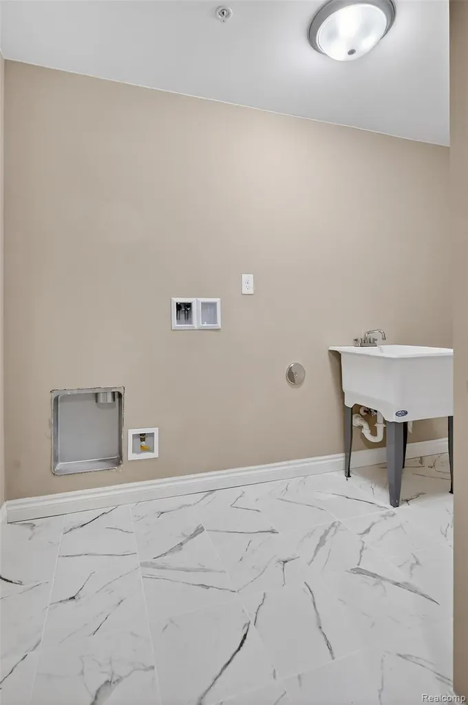 16535 Savor Lane Clinton Charter Township MI 48035