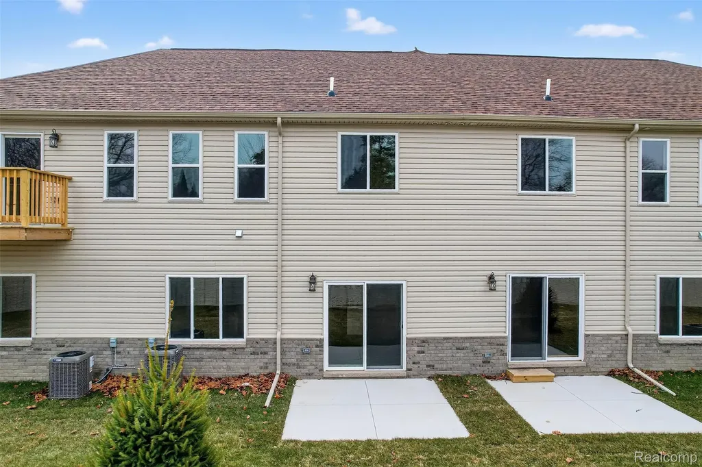 16535 Savor Lane Clinton Charter Township MI 48035