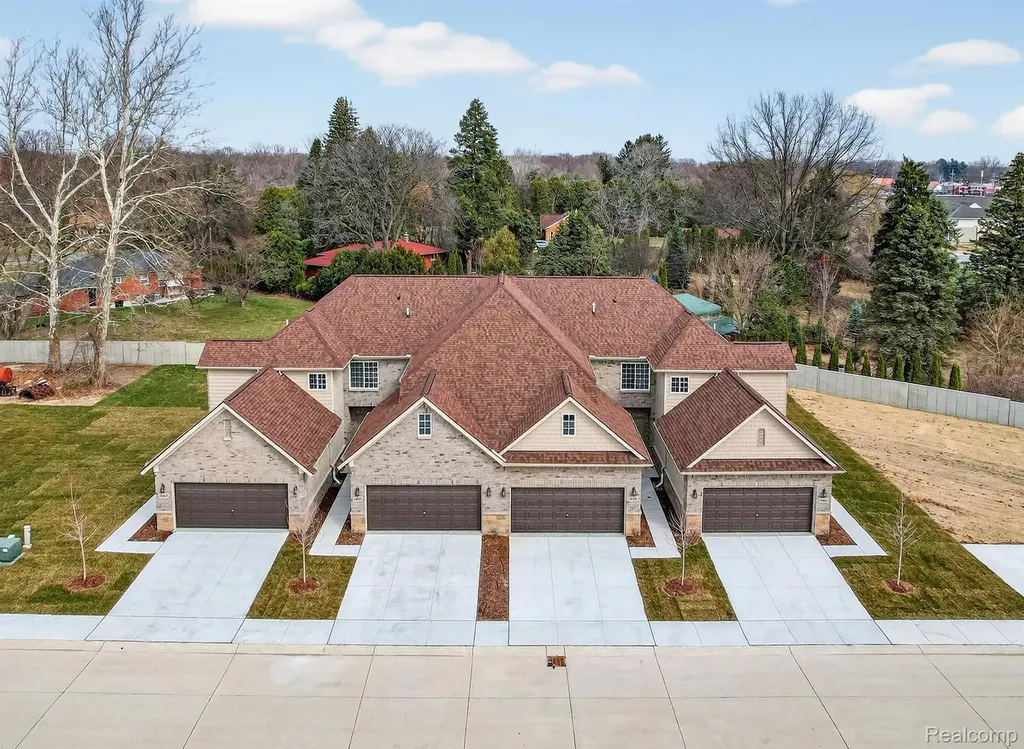 16535 Savor Lane Clinton Charter Township MI 48035