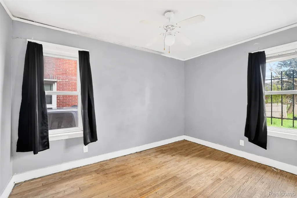 12716 Wilshire Drive Detroit City MI 48213