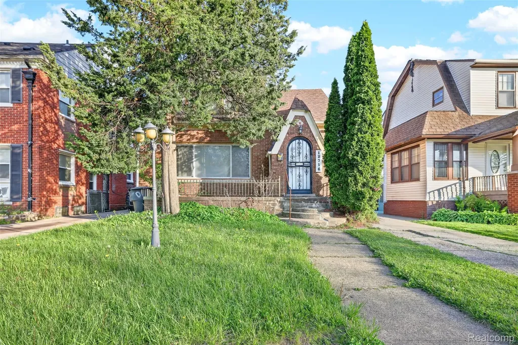 12716 Wilshire Drive Detroit City MI 48213
