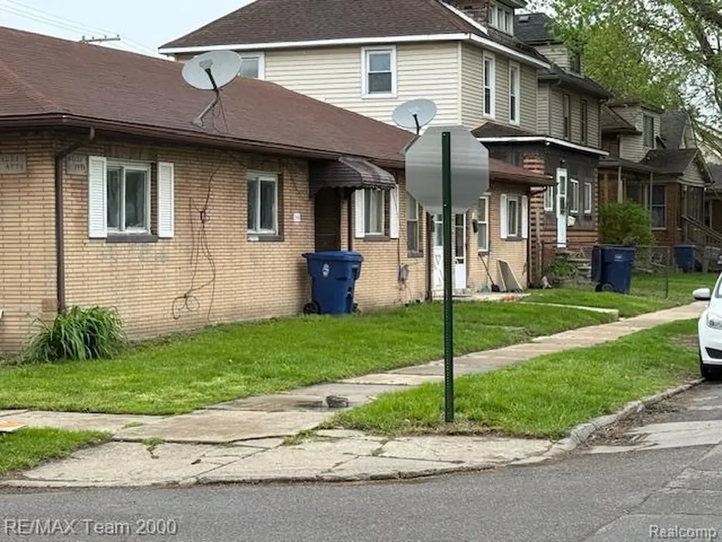 248 Richter Street River Rouge City MI 48218
