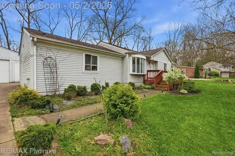 1353 Delta Road Walled Lake City MI 48390