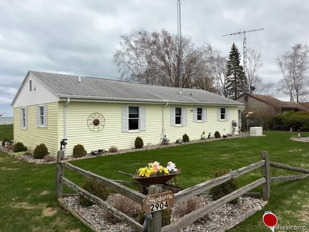 2904 N Lakeshore Road Rubicon Township MI 48468