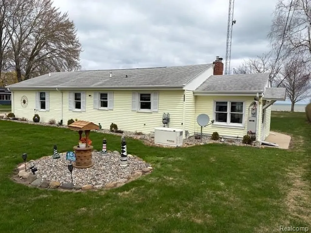 2904 N Lakeshore Road Rubicon Township MI 48468