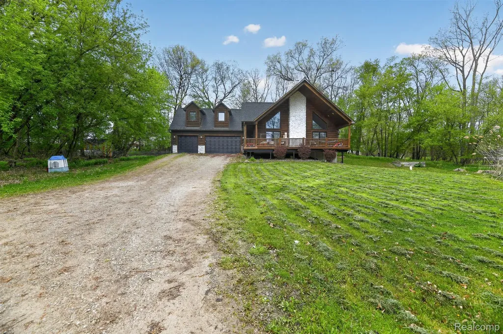 3845 Lake Lapeer Drive Elba Township MI 48455