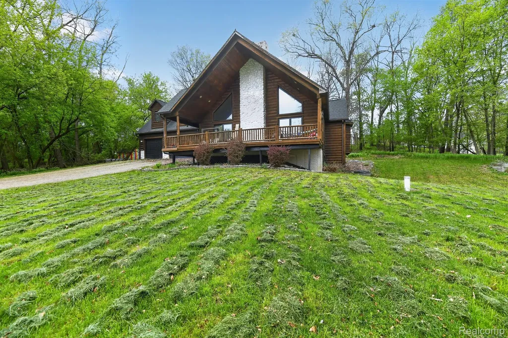 3845 Lake Lapeer Drive Elba Township MI 48455