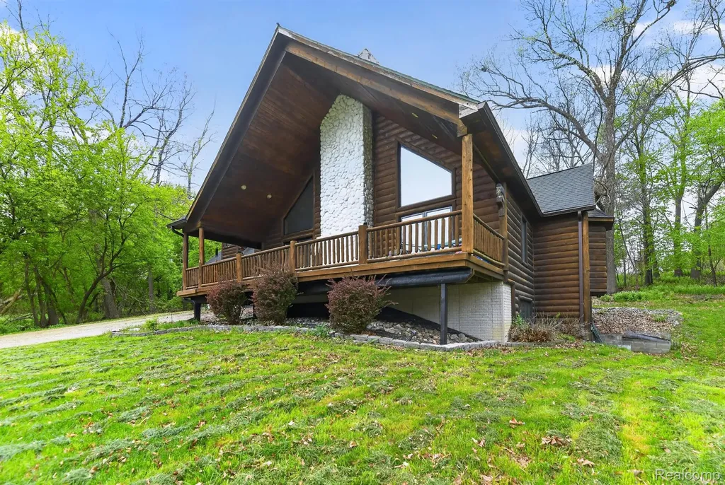 3845 Lake Lapeer Drive Elba Township MI 48455