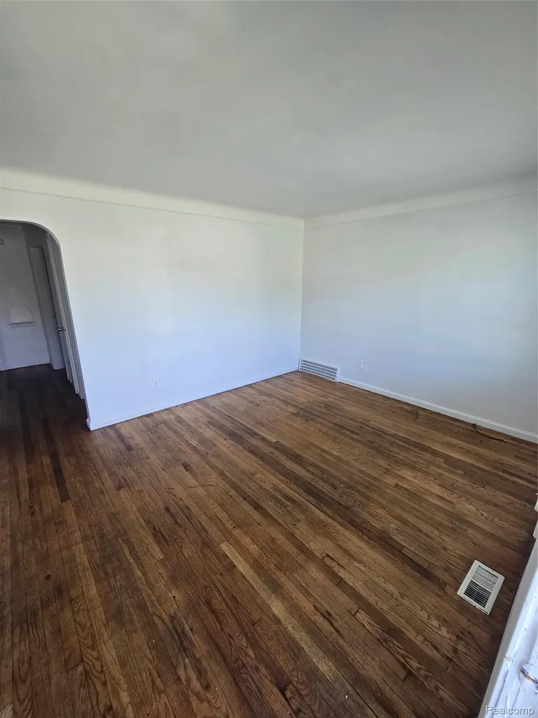 8842 Longacre Street Detroit City MI 48228