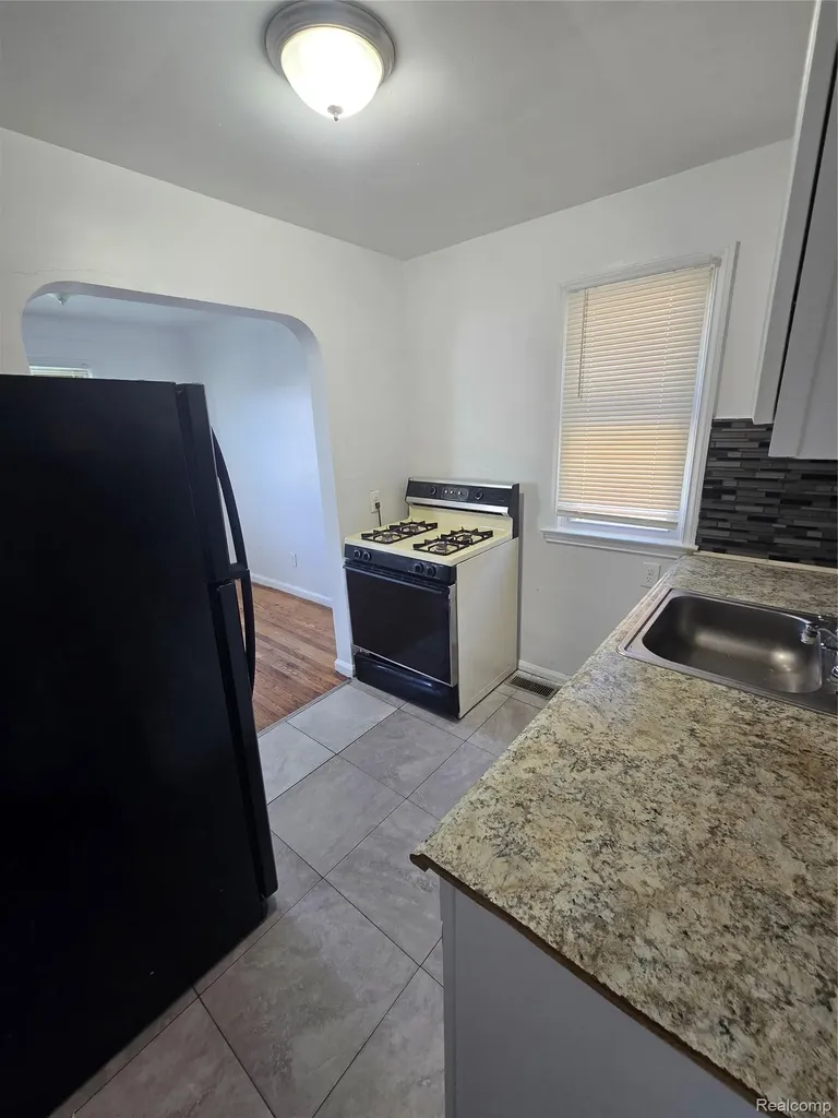 8842 Longacre Street Detroit City MI 48228