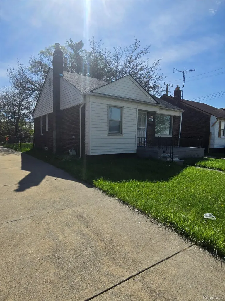 8842 Longacre Street Detroit City MI 48228